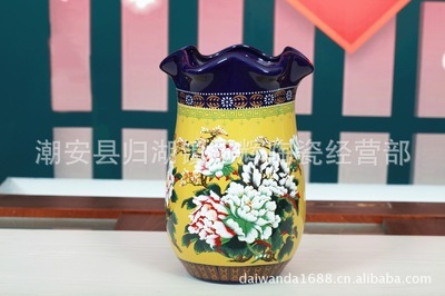 黃底牡丹圖喜慶陶瓷花瓶 家居擺設(shè)中的藝術(shù)與文化